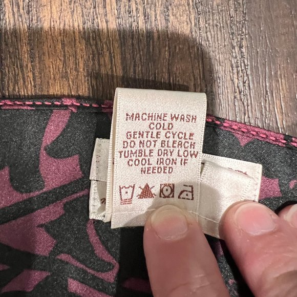 MSSP Black Burgundy and Gray Satin Blouse Size M - Picture 9 of 9